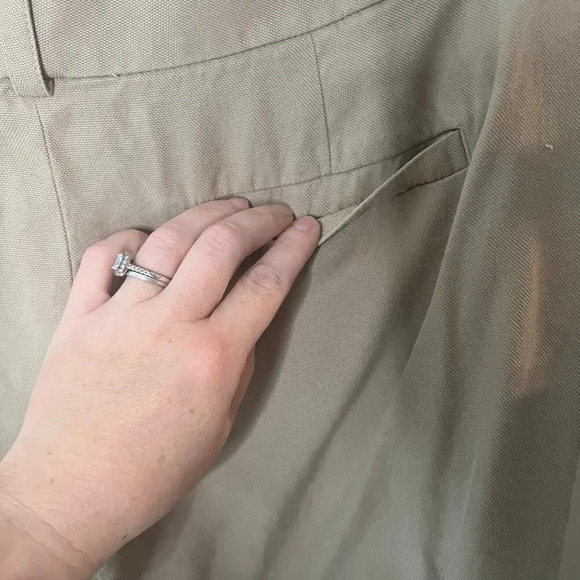 Ann Taylor brown 100% Lyocell cargo pants Size 8 - Picture 7 of 9